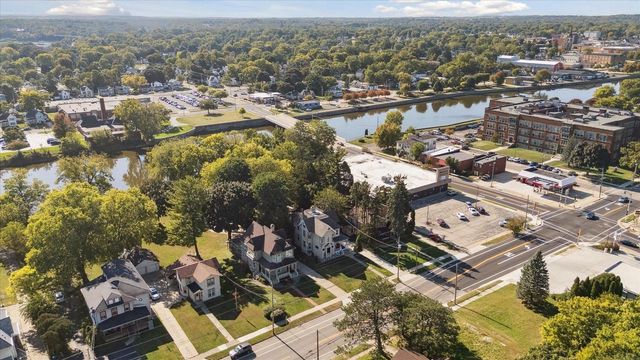 532 S Main Street, Janesville, WI 53545