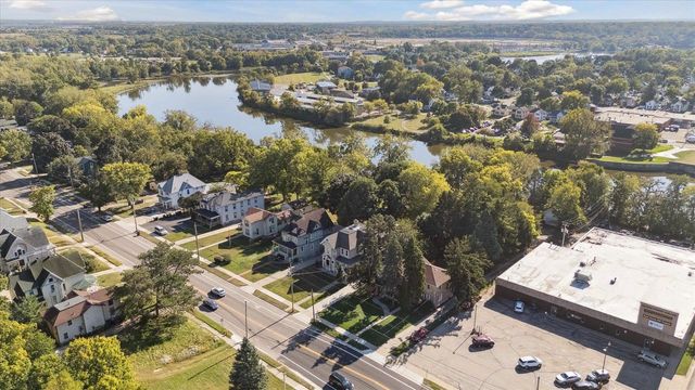 532 S Main Street, Janesville, WI 53545