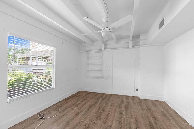 526 38TH Street, West Palm Beach, FL 33407