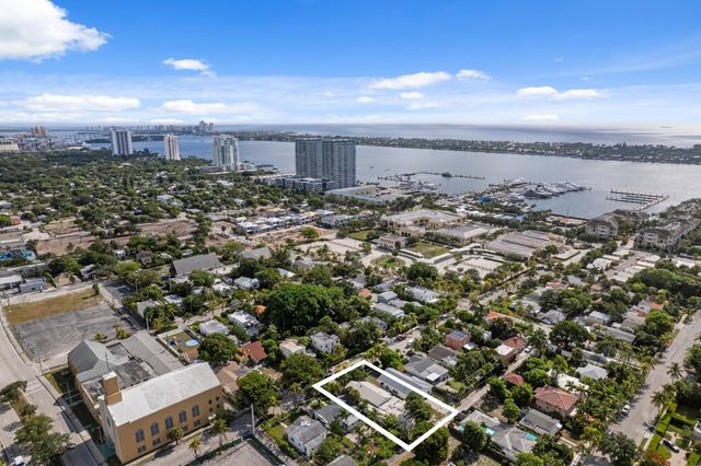 526 38TH Street, West Palm Beach, FL 33407