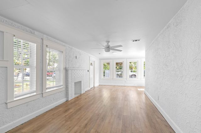 526 38TH Street, West Palm Beach, FL 33407
