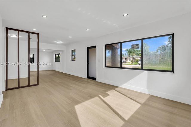 4250 SW 24th St, West Park, FL 33023