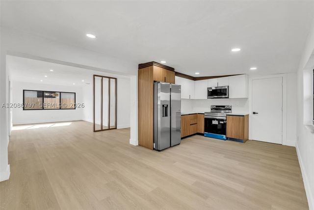 4250 SW 24th St, West Park, FL 33023