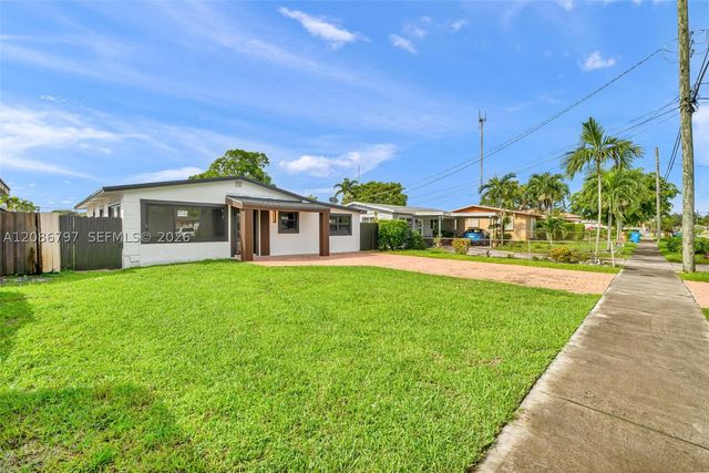 4250 SW 24th St, West Park, FL 33023