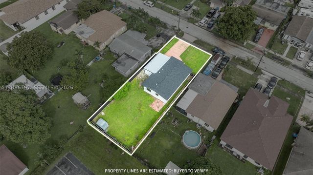 4250 SW 24th St, West Park, FL 33023