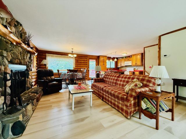 18986 Captive Lake Road, Garrison, MN 56450