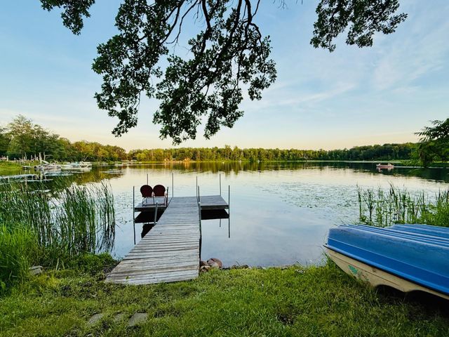 18986 Captive Lake Road, Garrison, MN 56450