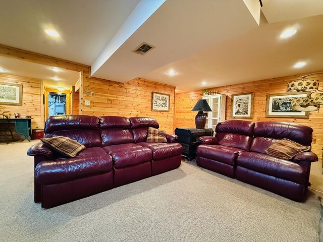 18986 Captive Lake Road, Garrison, MN 56450