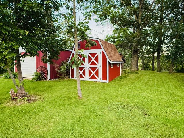 18986 Captive Lake Road, Garrison, MN 56450