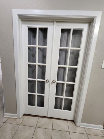 6655 Deleon Street, Irving, TX 75039