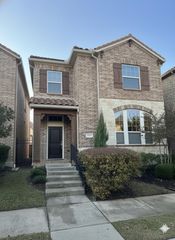 6655 Deleon Street, Irving, TX 75039