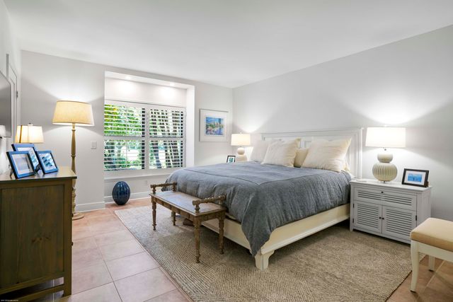13307 Polo Club Road C107, Wellington, FL 33414