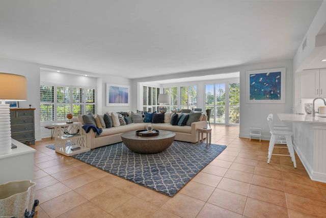13307 Polo Club Road C107, Wellington, FL 33414