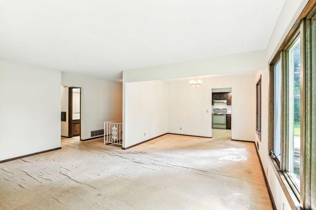 6201 Linden Road, Woodbury, MN 55125