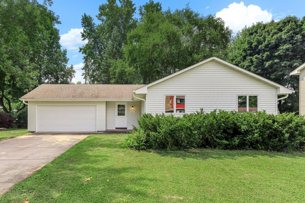 6201 Linden Road, Woodbury, MN 55125