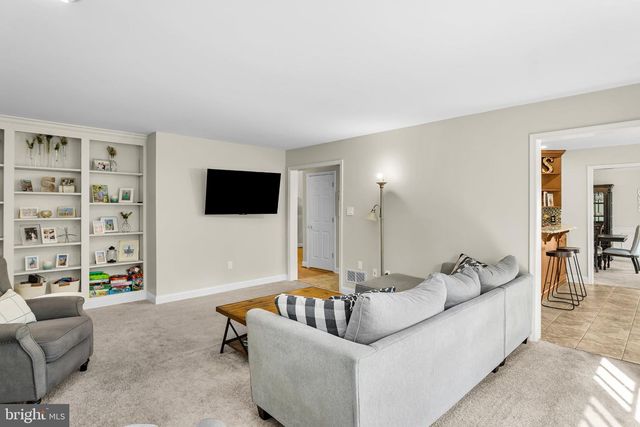 10 BRIGHT SUMMER WAY, Glenmoore, PA 19343