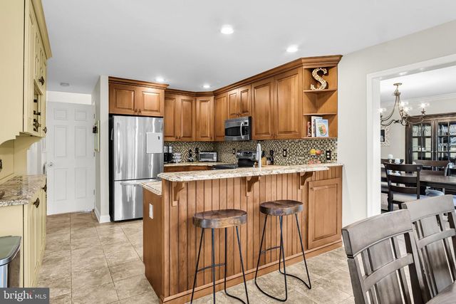 10 BRIGHT SUMMER WAY, Glenmoore, PA 19343