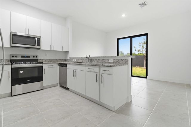 18901 SW 316th Ter, Homestead, FL 33030