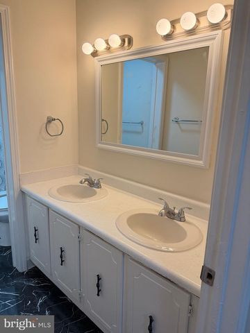 1303 GEORGETOWN RD, Middletown, PA 17057