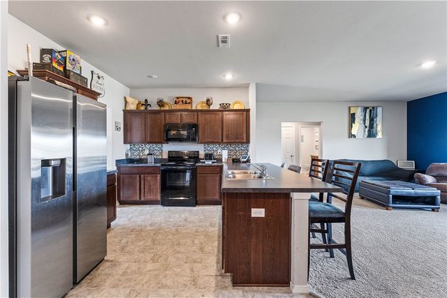 2816 Reynolds Street, Pea Ridge, AR 72751