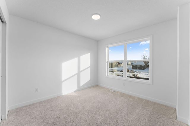 7967 Upper 41st Street N, Oakdale, MN 55128