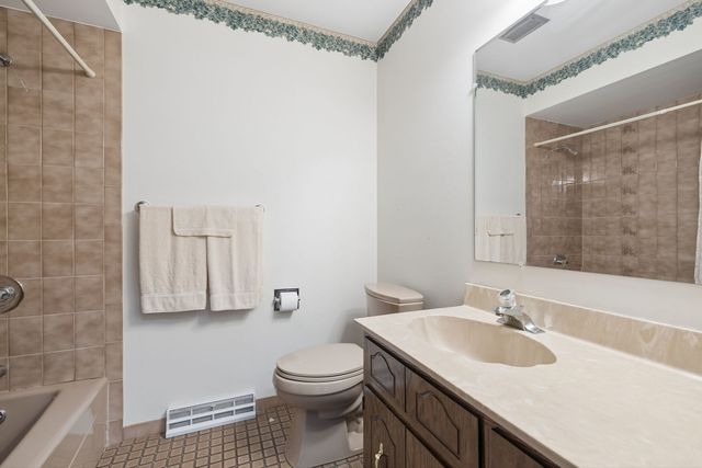 13049 Finch Court, Homer Glen, IL 60491
