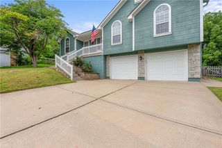 1218 WINDCREST Court, Grain Valley, MO 64029