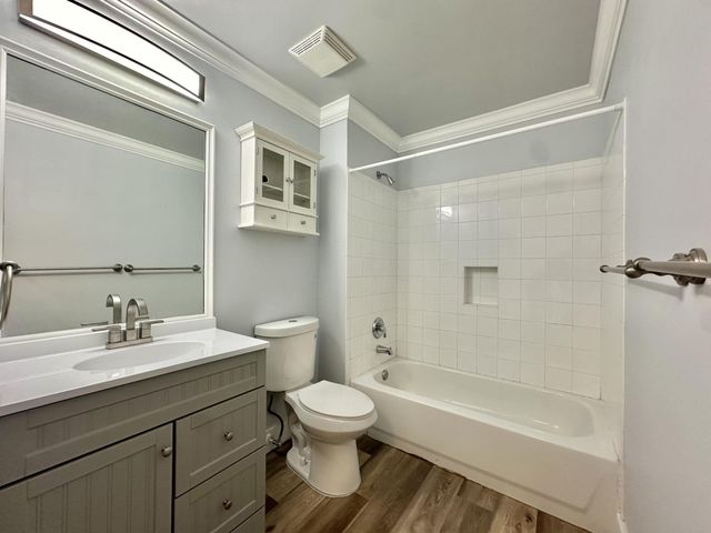 27 Royal Palm Way 406, Boca Raton, FL 33432