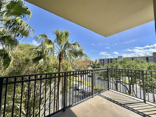 27 Royal Palm Way 406, Boca Raton, FL 33432