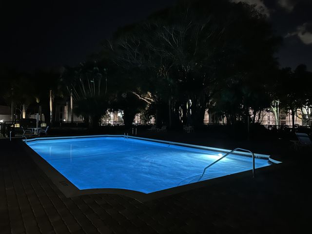 27 Royal Palm Way 406, Boca Raton, FL 33432
