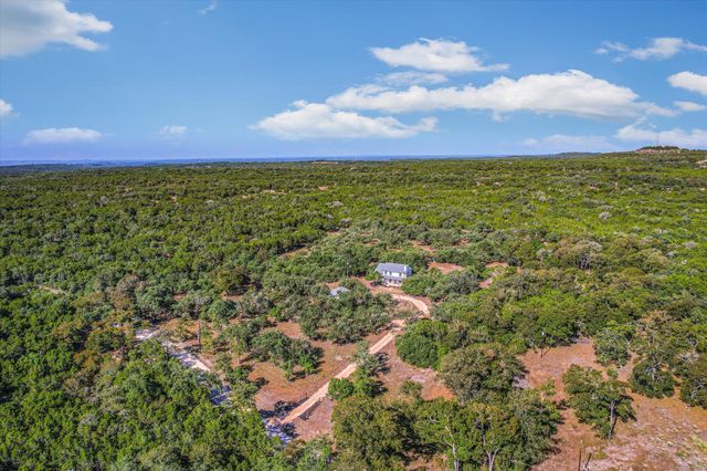 401 N RAINBOW RANCH RD, Wimberley, TX 78676