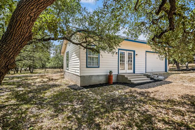 401 N RAINBOW RANCH RD, Wimberley, TX 78676