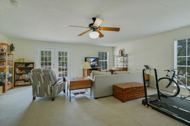 401 N RAINBOW RANCH RD, Wimberley, TX 78676
