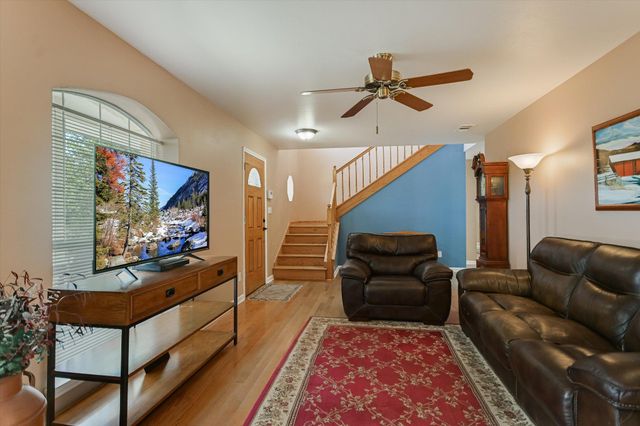 401 N RAINBOW RANCH RD, Wimberley, TX 78676