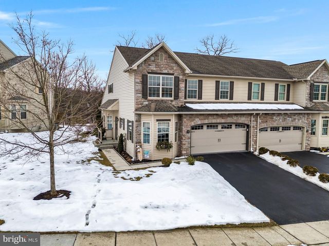 8 GLENN VW, Carlisle, PA 17013