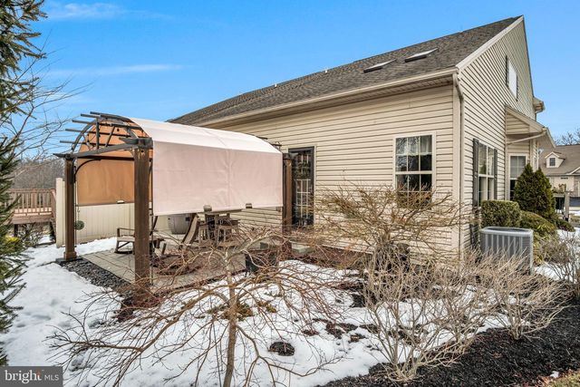 8 GLENN VW, Carlisle, PA 17013