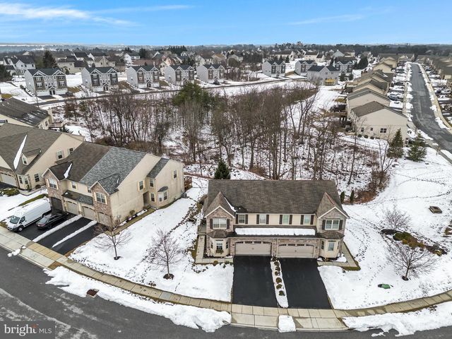 8 GLENN VW, Carlisle, PA 17013