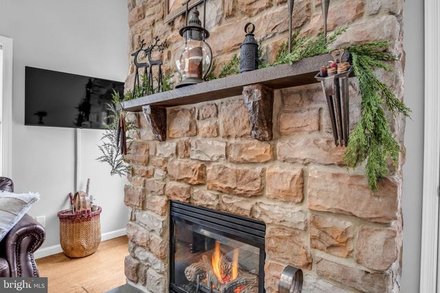 8 GLENN VW, Carlisle, PA 17013