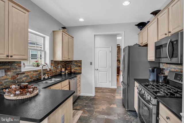 8 GLENN VW, Carlisle, PA 17013