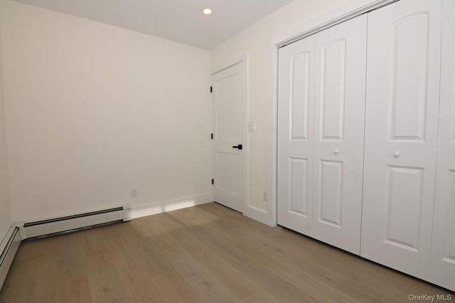 15 Bond Lane, Hicksville, NY 11801