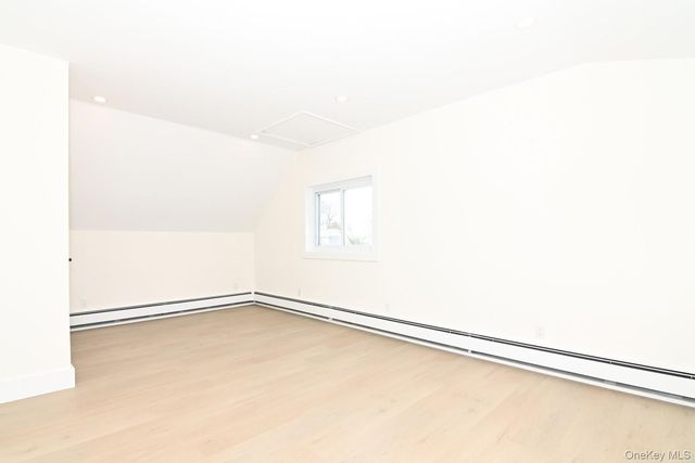 15 Bond Lane, Hicksville, NY 11801