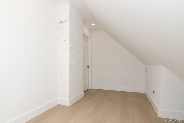 15 Bond Lane, Hicksville, NY 11801