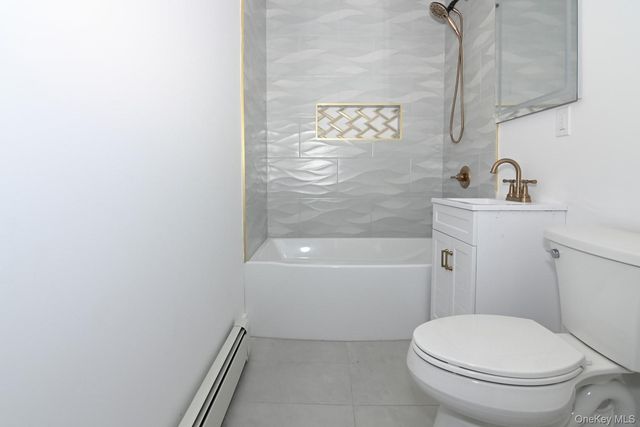 15 Bond Lane, Hicksville, NY 11801