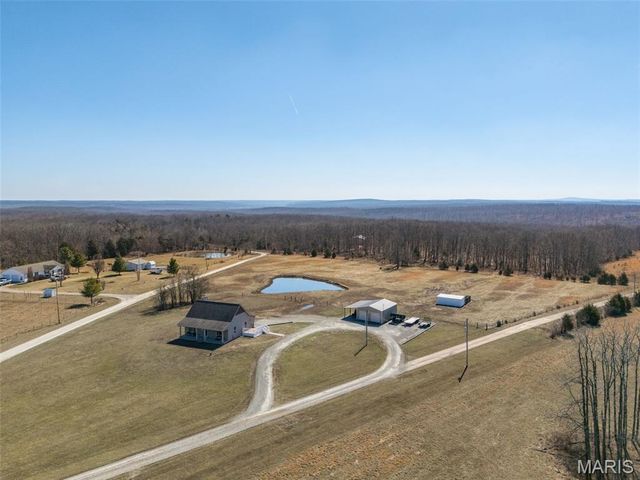 110 Crossover Ridge Road, Fredericktown, MO 63645