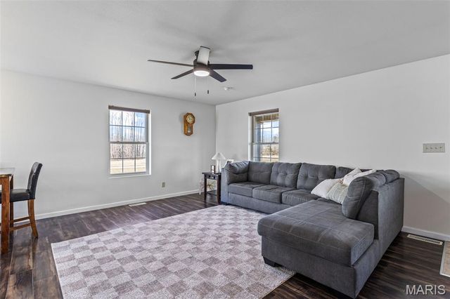 110 Crossover Ridge Road, Fredericktown, MO 63645