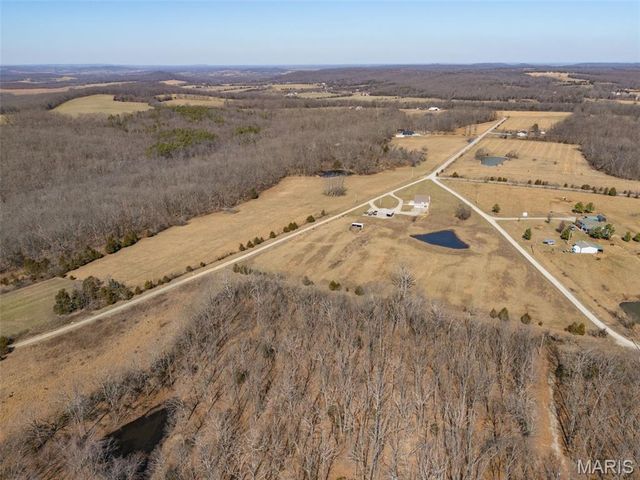 110 Crossover Ridge Road, Fredericktown, MO 63645