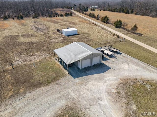 110 Crossover Ridge Road, Fredericktown, MO 63645