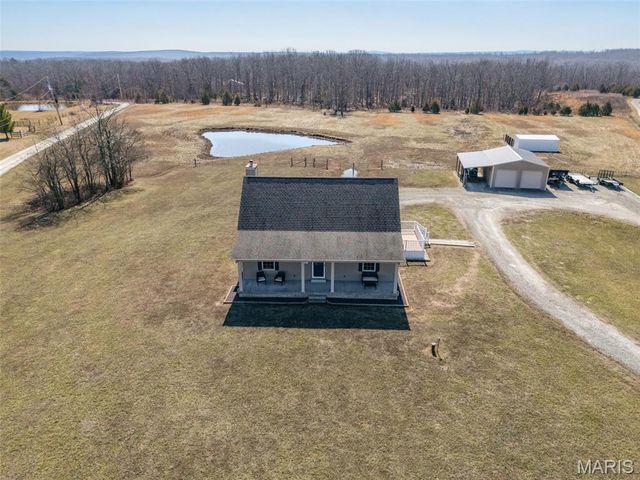 110 Crossover Ridge Road, Fredericktown, MO 63645