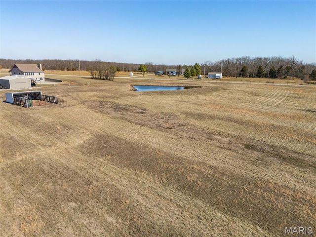 110 Crossover Ridge Road, Fredericktown, MO 63645