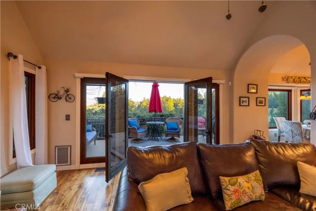 26335 Walnut Hills Drive, Lake Arrowhead, CA 92352